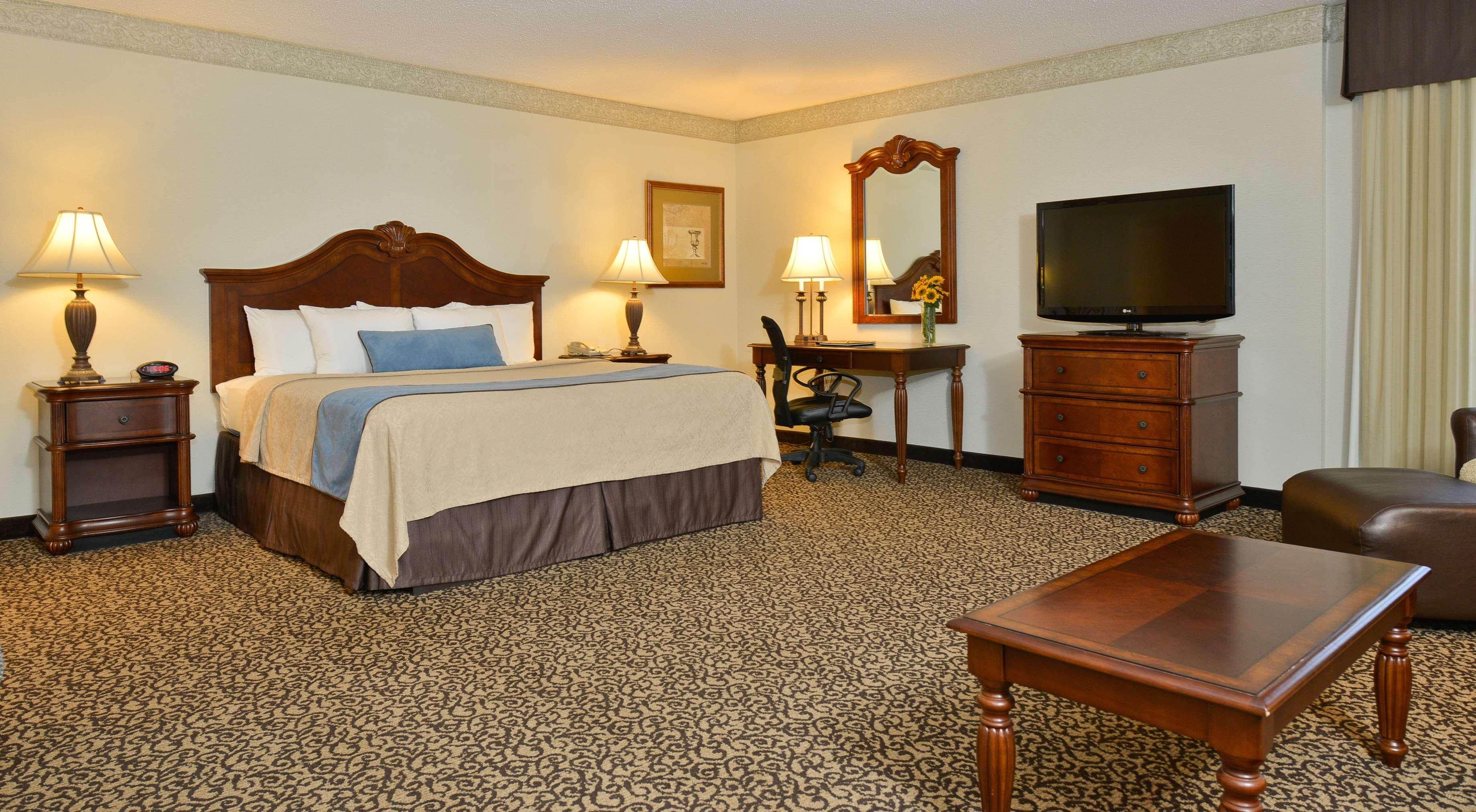 Best Western Plus Steeplegate Inn Davenport Eksteriør billede