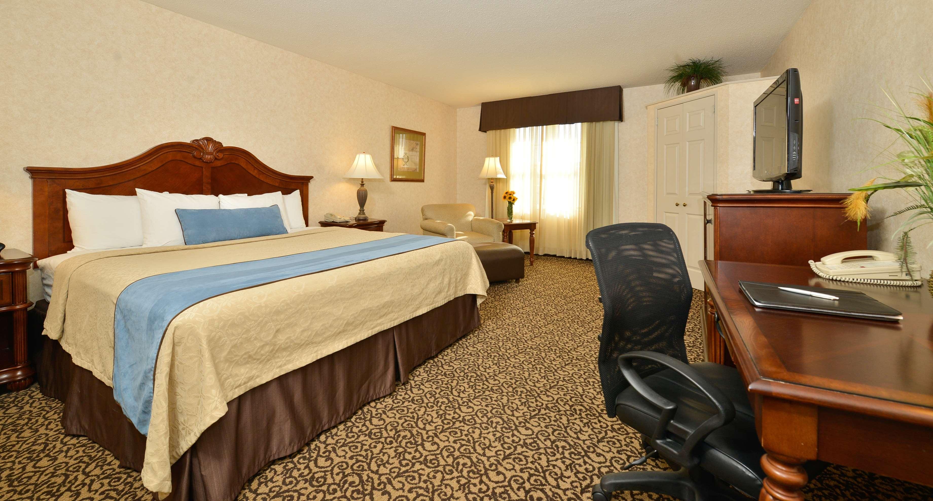 Best Western Plus Steeplegate Inn Davenport Eksteriør billede