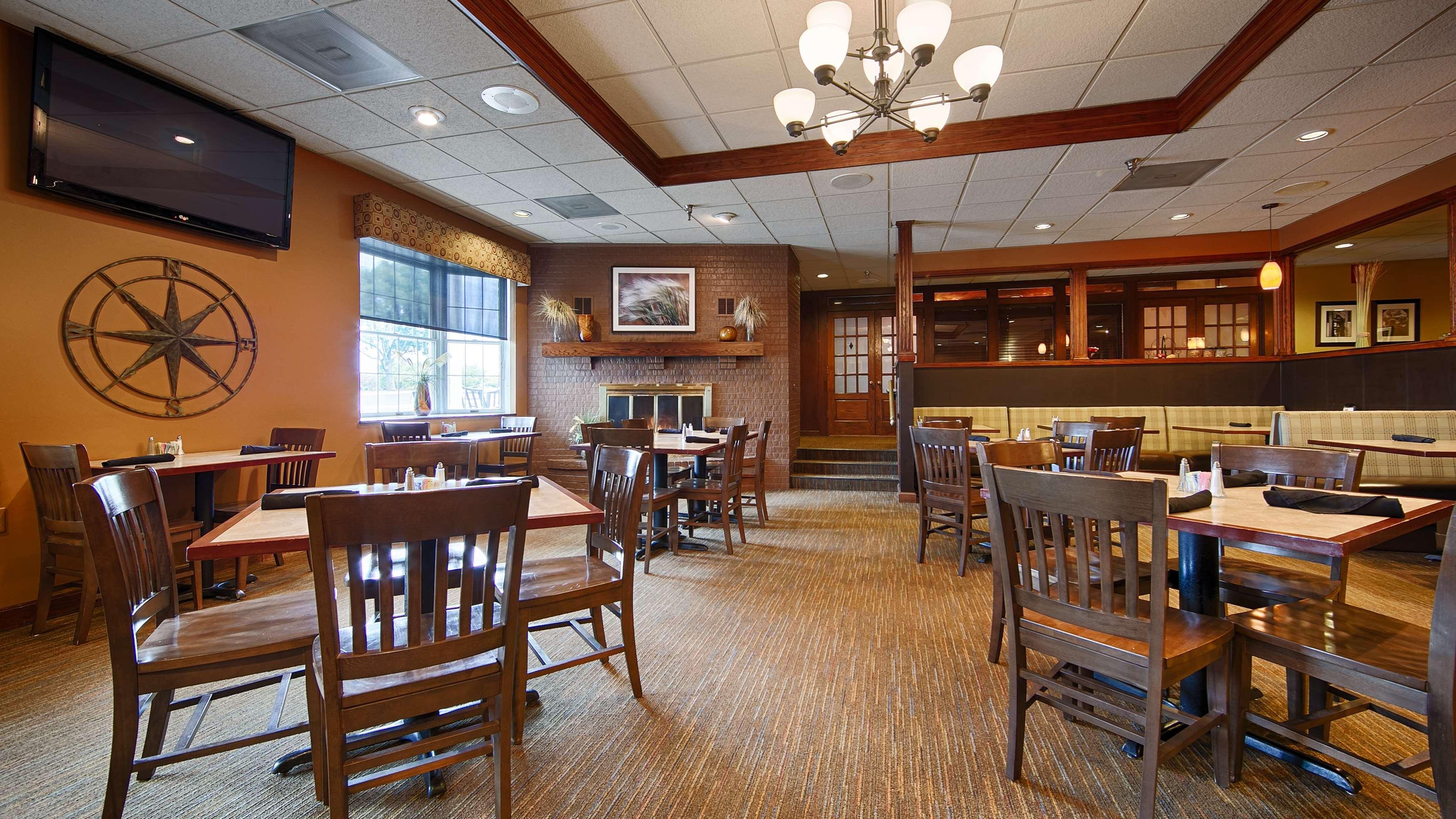 Best Western Plus Steeplegate Inn Davenport Eksteriør billede