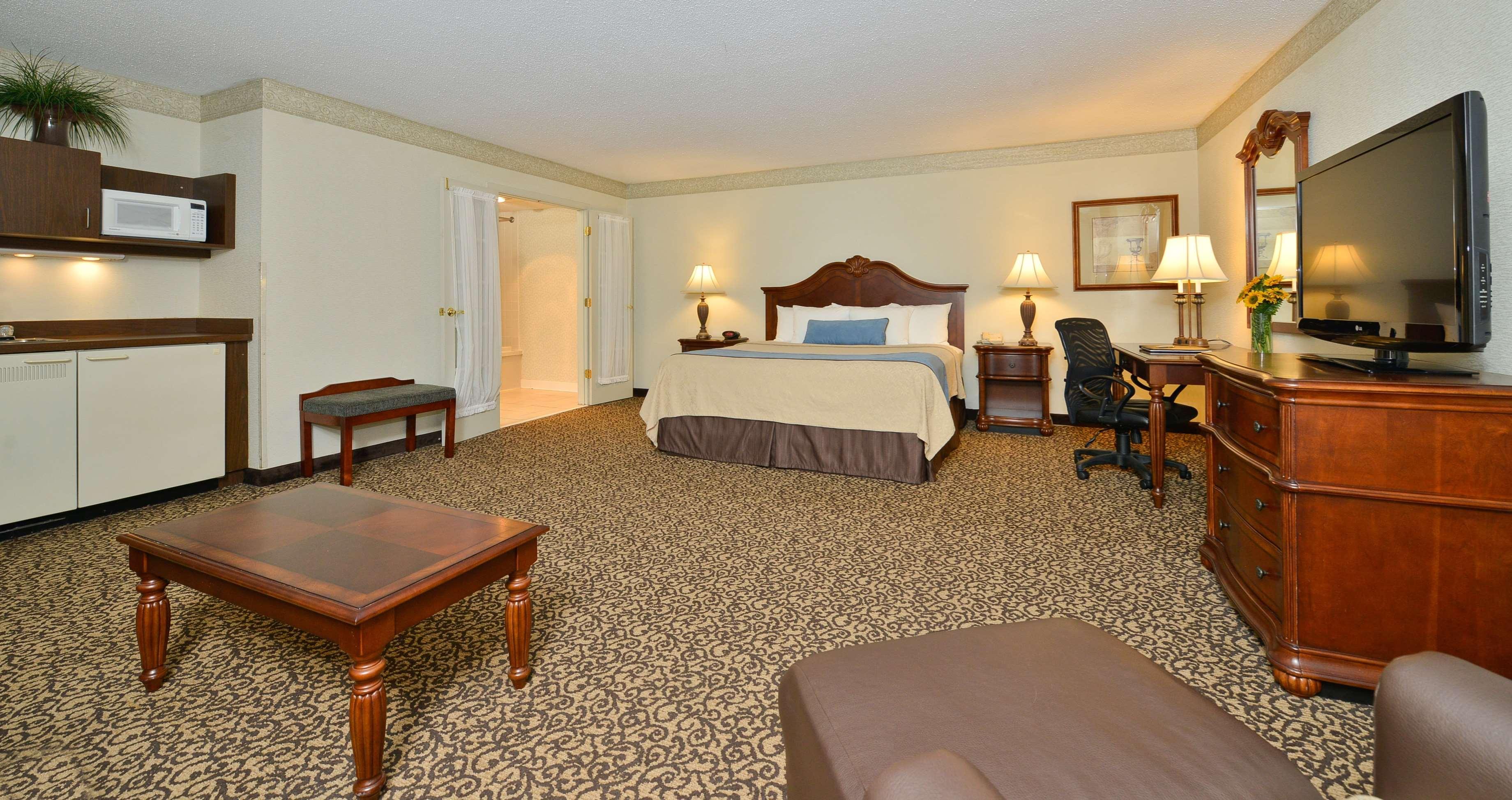 Best Western Plus Steeplegate Inn Davenport Eksteriør billede
