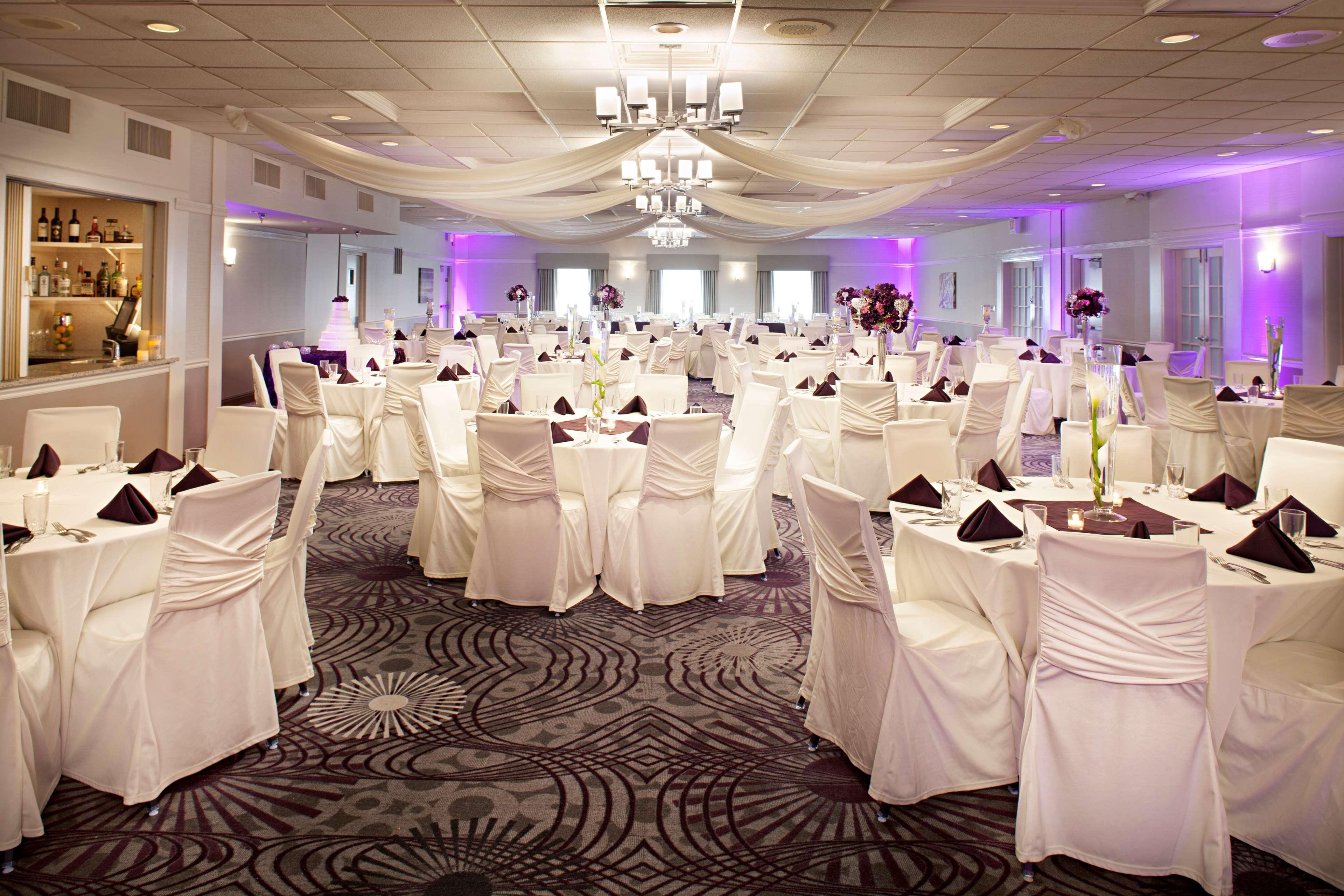 Best Western Plus Steeplegate Inn Davenport Eksteriør billede