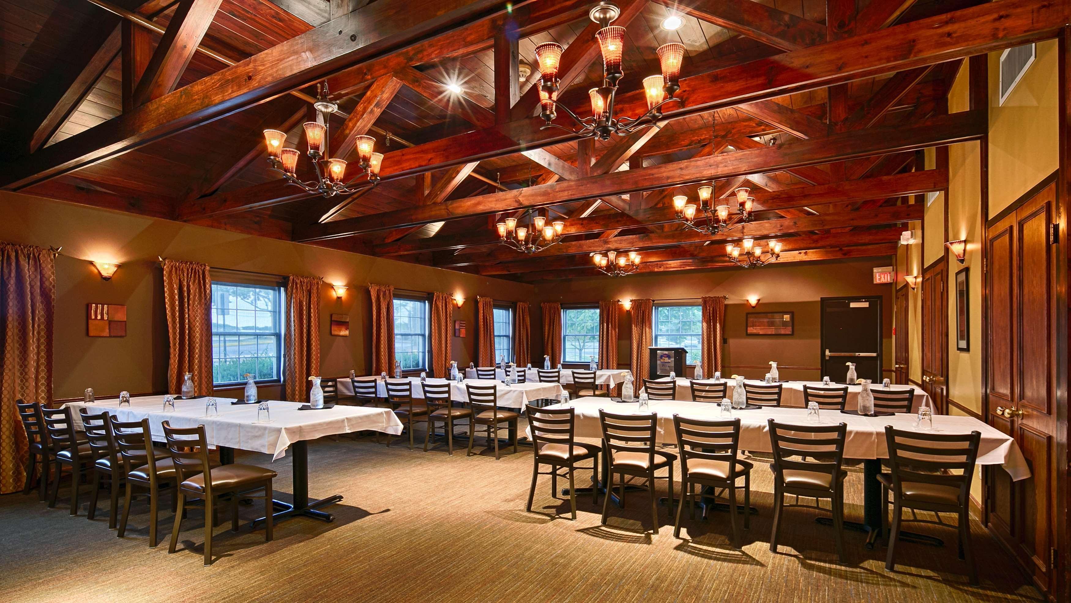 Best Western Plus Steeplegate Inn Davenport Eksteriør billede