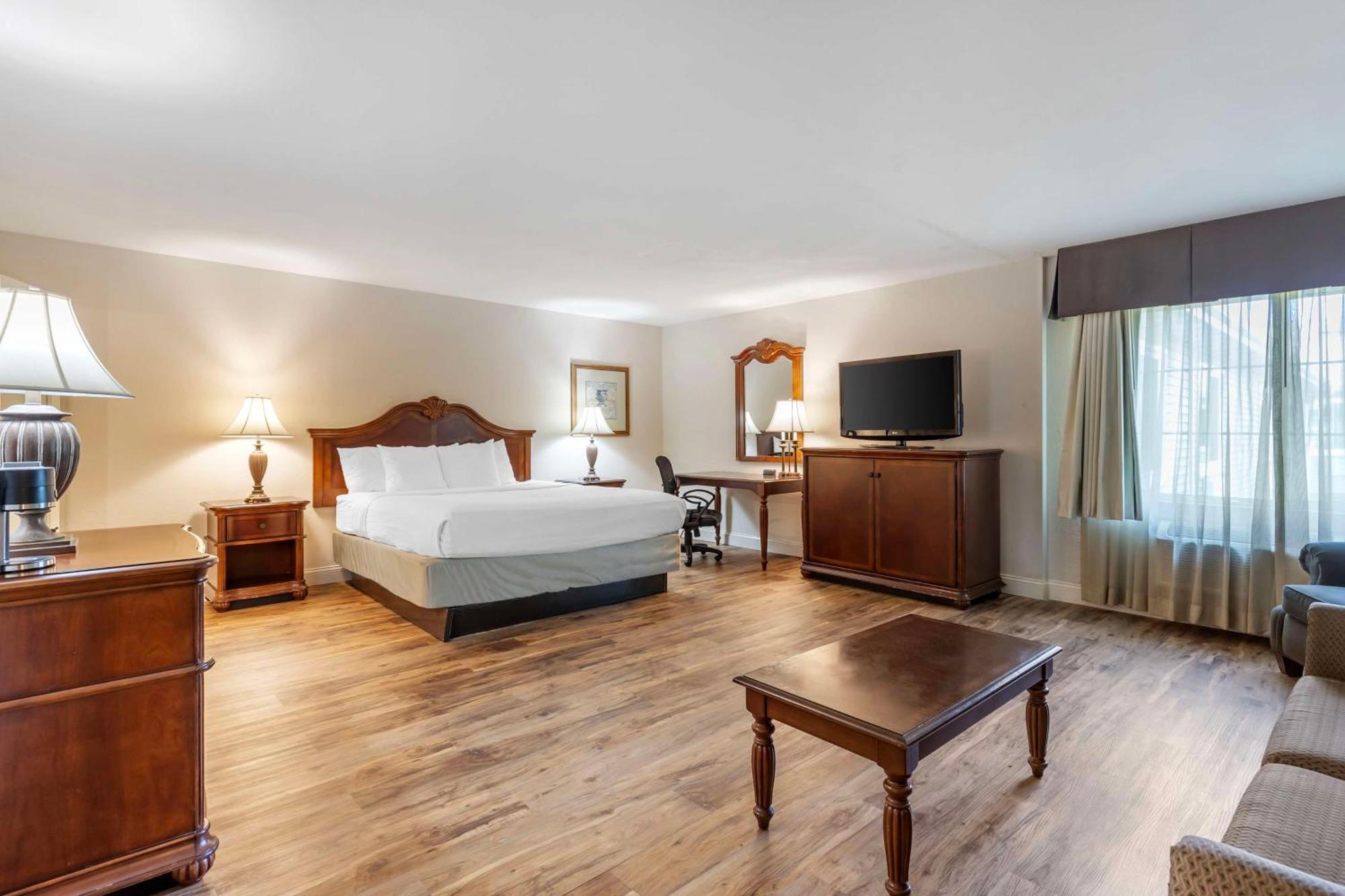 Best Western Plus Steeplegate Inn Davenport Eksteriør billede