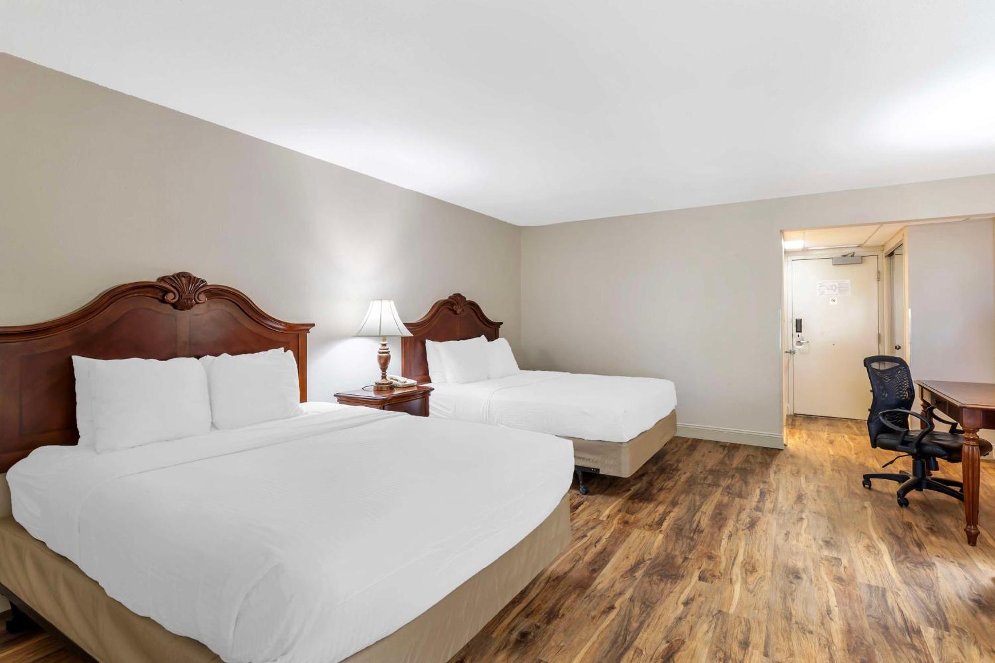 Best Western Plus Steeplegate Inn Davenport Eksteriør billede