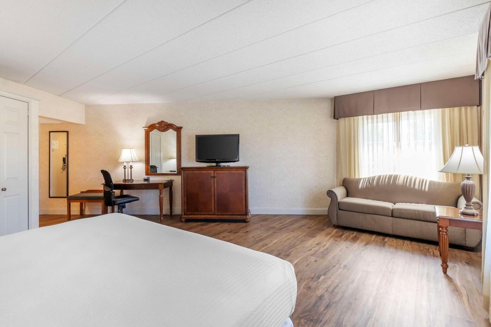 Best Western Plus Steeplegate Inn Davenport Eksteriør billede
