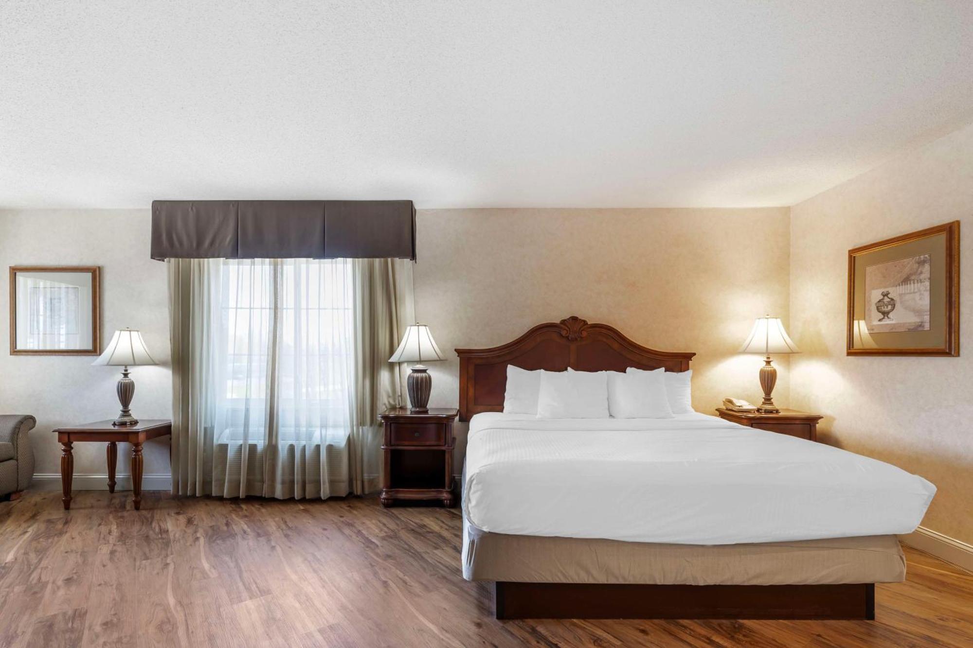 Best Western Plus Steeplegate Inn Davenport Eksteriør billede