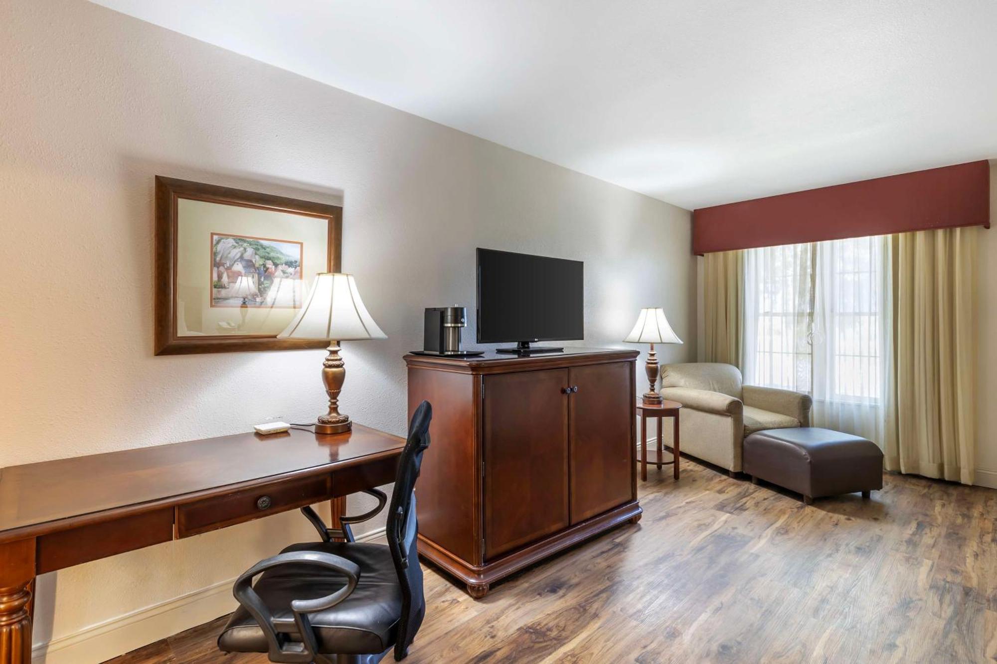 Best Western Plus Steeplegate Inn Davenport Eksteriør billede