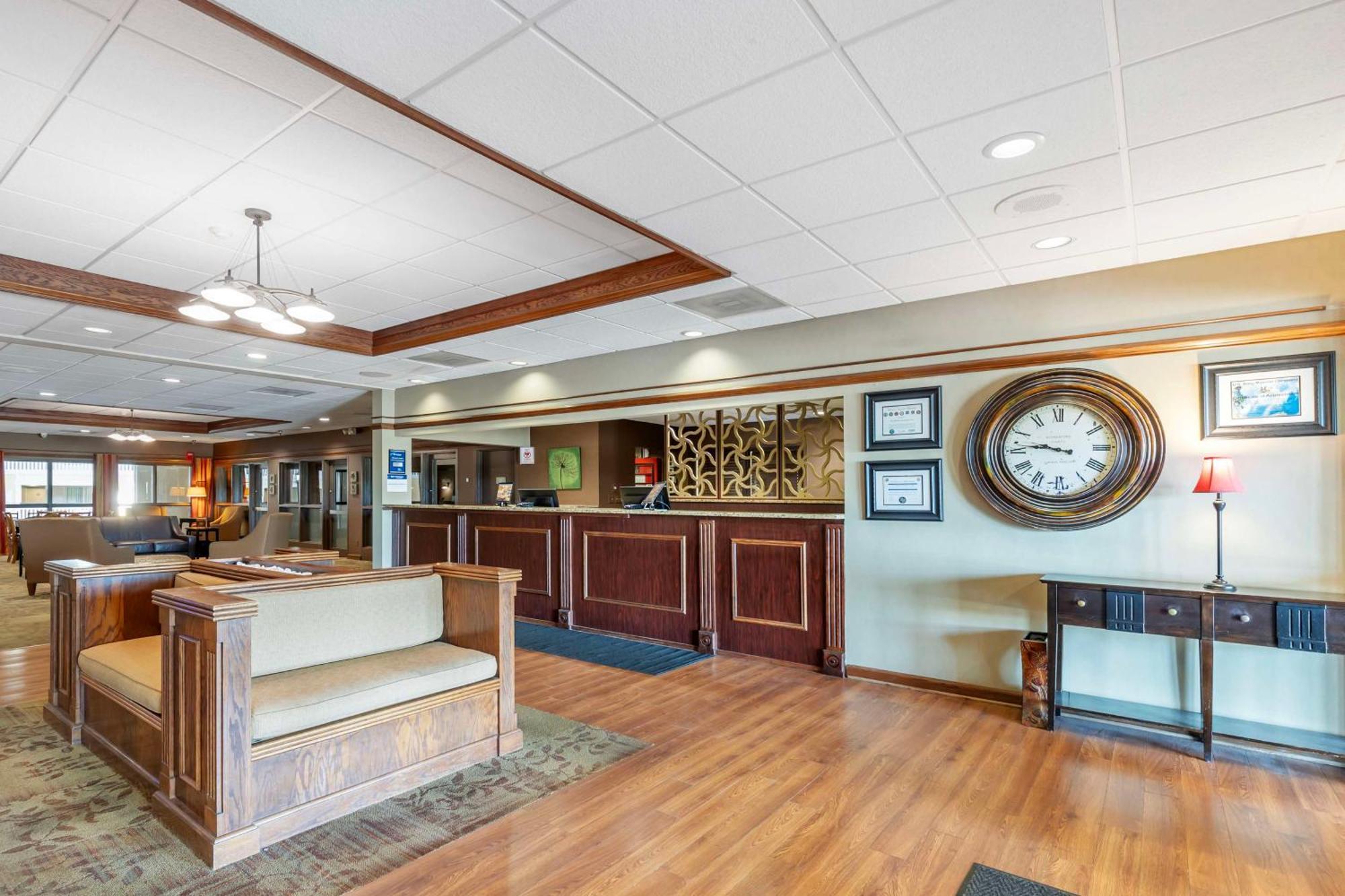 Best Western Plus Steeplegate Inn Davenport Eksteriør billede