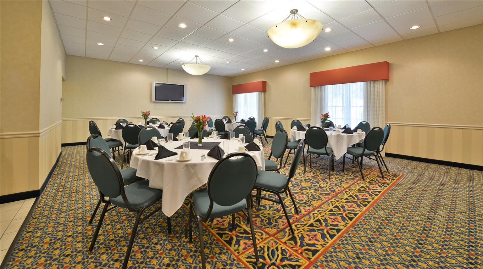 Best Western Plus Steeplegate Inn Davenport Eksteriør billede
